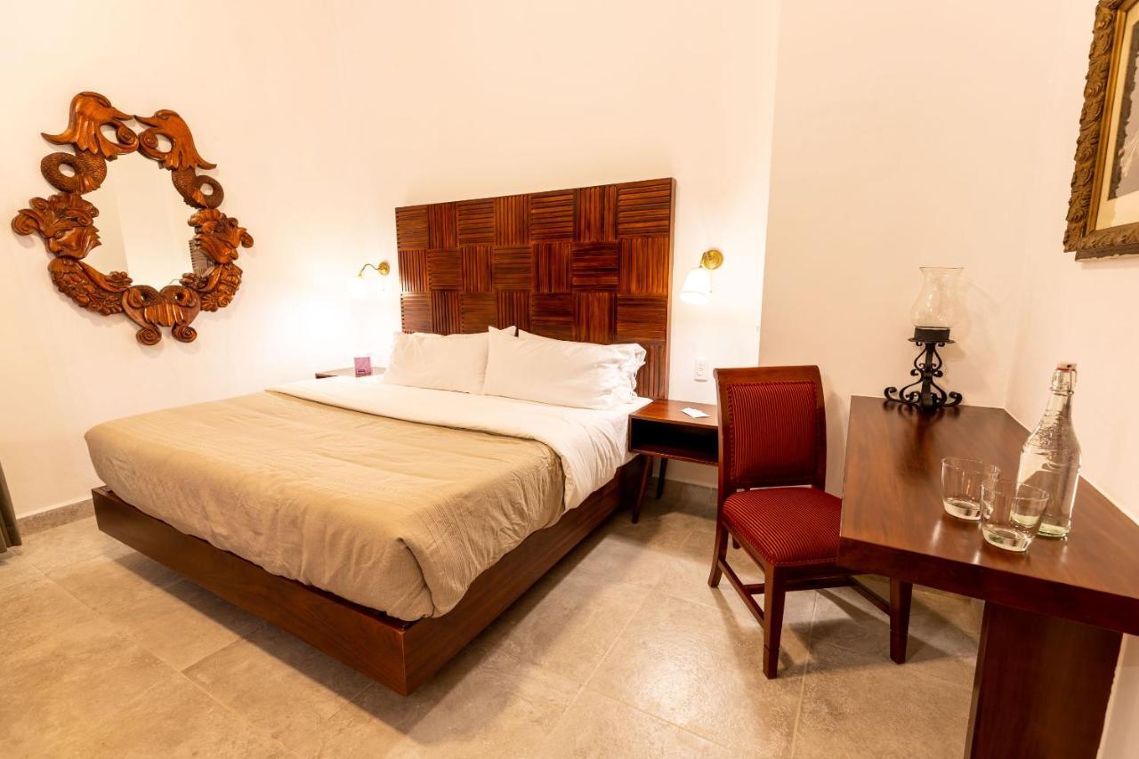Plaza Chapala Hotel Екстер'єр фото