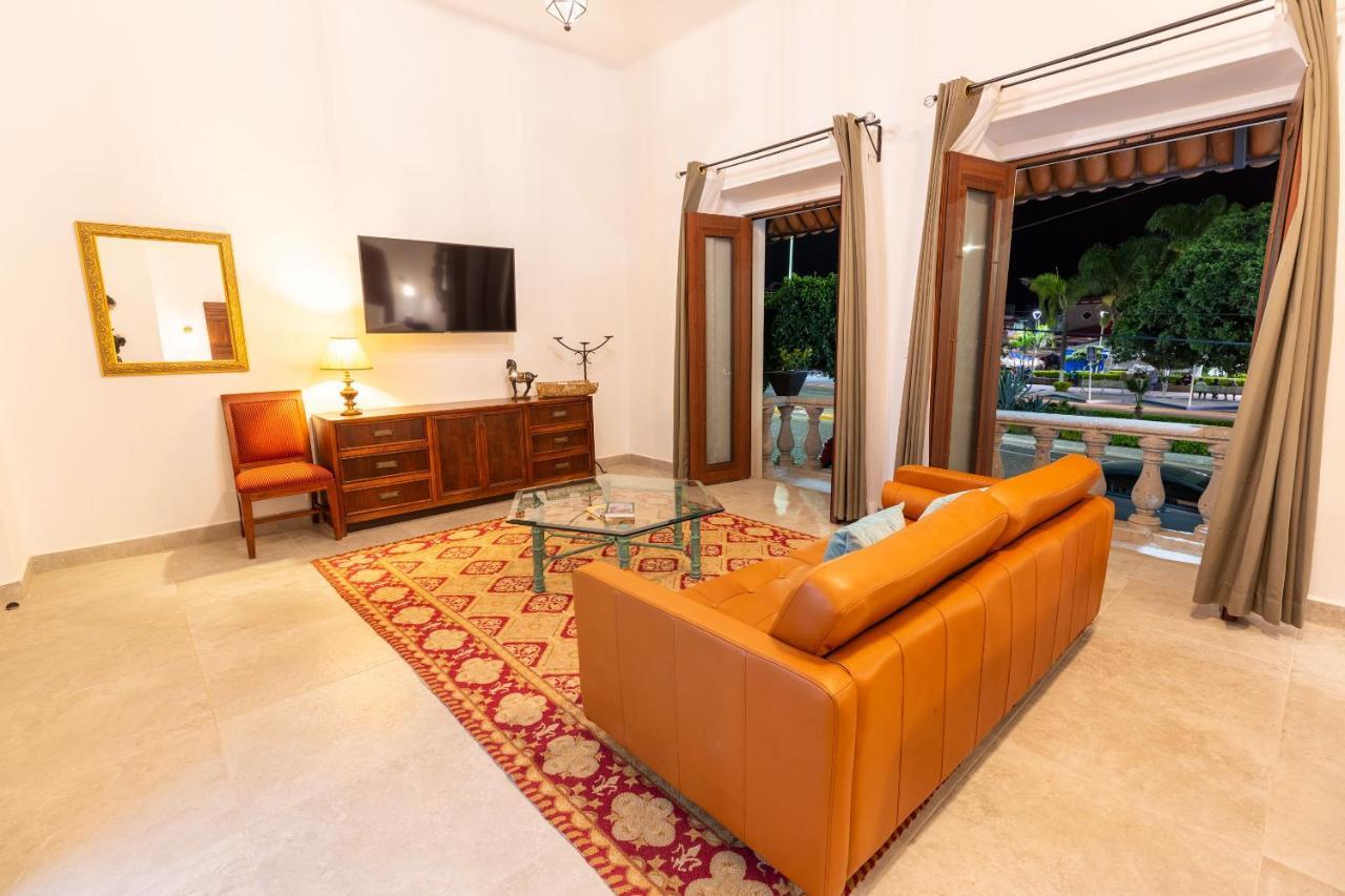 Plaza Chapala Hotel Екстер'єр фото
